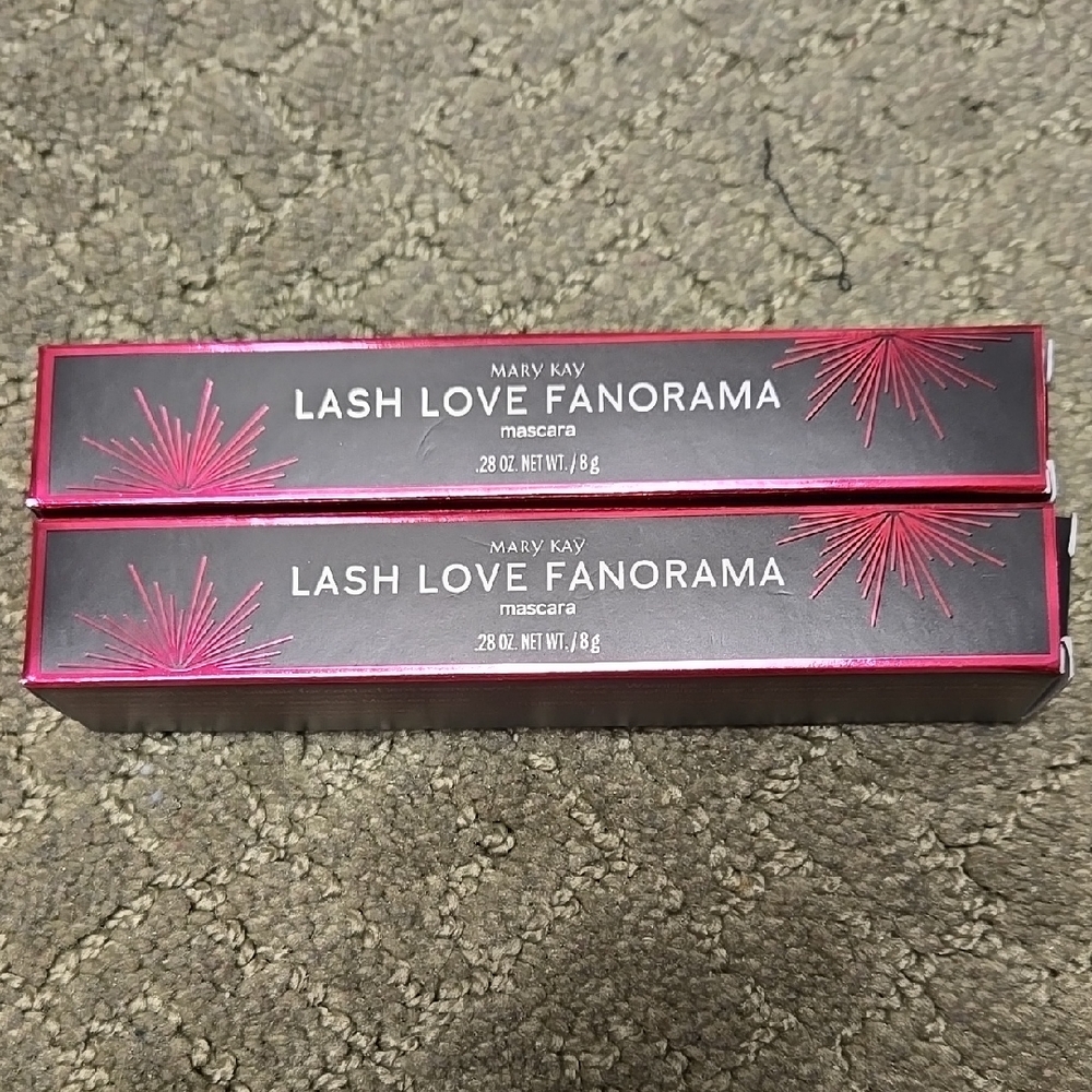 Mary Kay Lash Love Fanorama Mascara - Black - 2